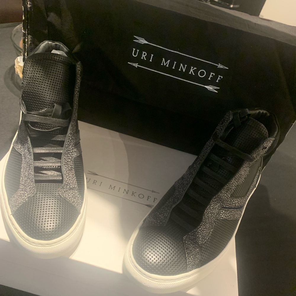 URI minkoff men shoes